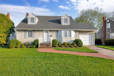 144 Willard Avenue Farmingdale NY 11735