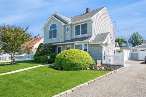 Photo of 49 Harness Lane, Levittown, NY 11756 (MLS # 1009508)