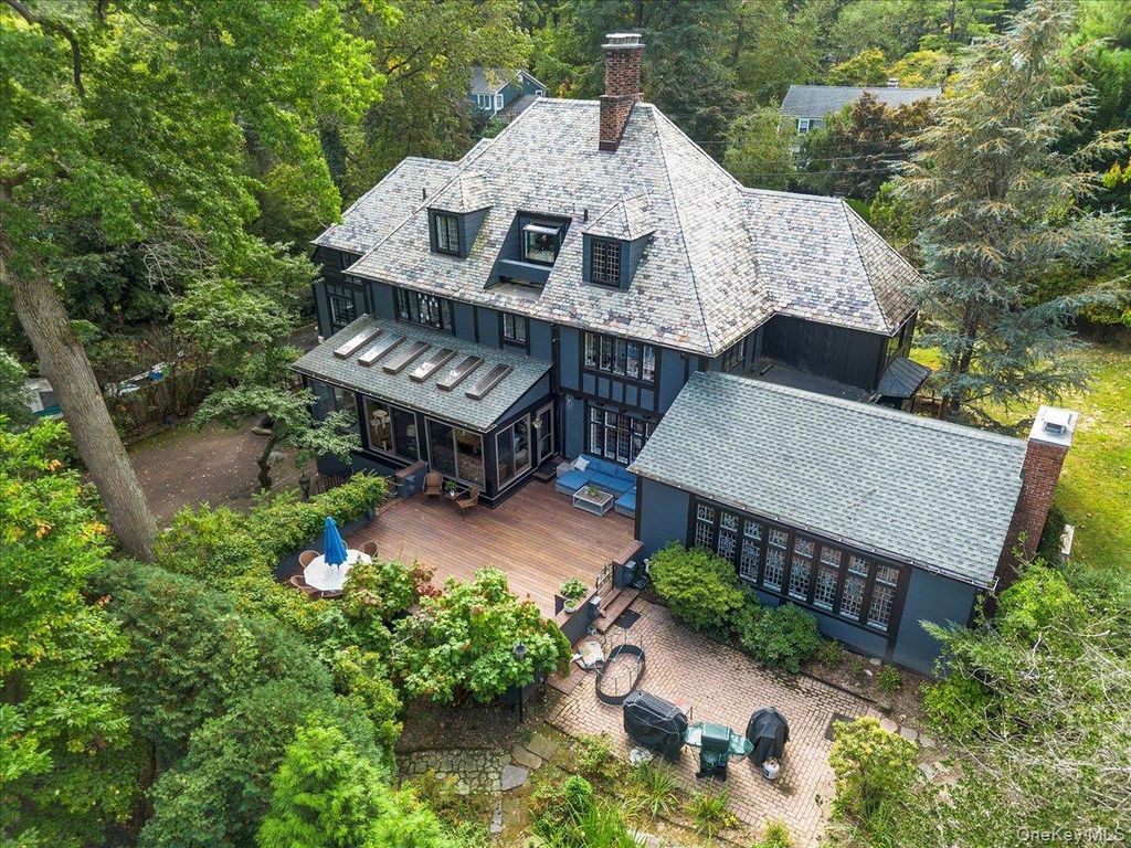 Photo of 9 Rye Road, Rye, NY 10580 (MLS # 971297)