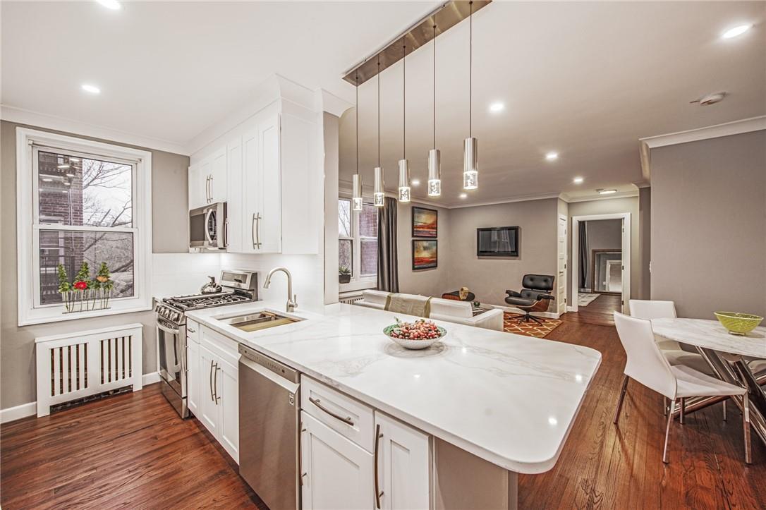 Property for Sale at Midland Avenue 4C, Bronxville, New York - Bedrooms: 1 
Bathrooms: 1 
Rooms: 3  - $439,000