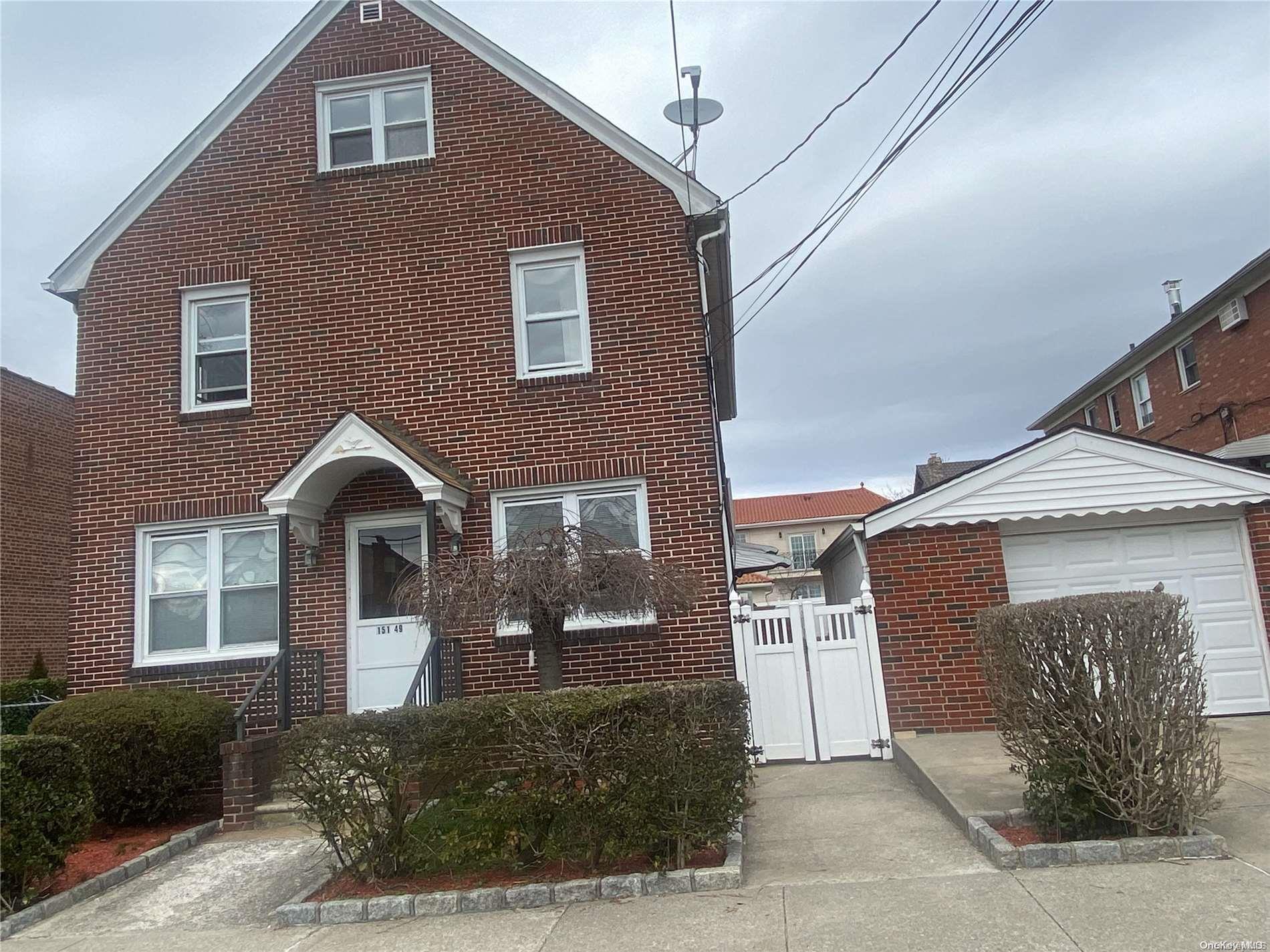 20th Road, Whitestone, Queens, NY - 5 Bedrooms  
2 Bathrooms  
10 Rooms - 