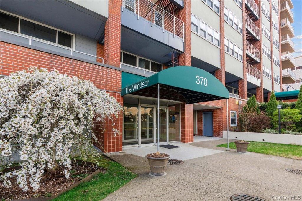 Photo of 370 Westchester Avenue #5C, Port Chester, NY 10573 (MLS # 964438)