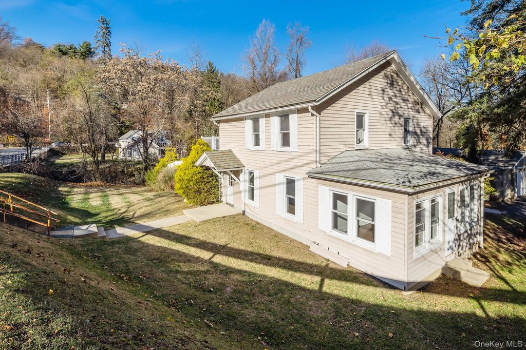 Photo of 122 Rosman Road, Thiells, NY 10984 (MLS # 946215)