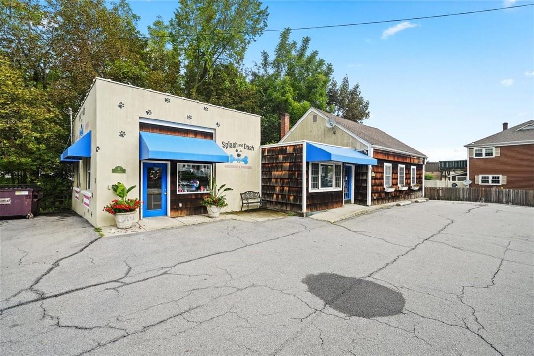 14 Lakes Road