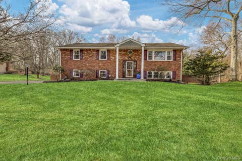 Homes For Sale - 7 E Mayer Drive<br/> Suffern, NY 10901