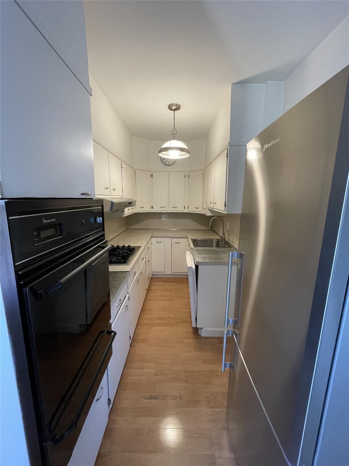 Rental Property at Wolfs Lane 1, Pelham, New York - Bedrooms: 1 
Bathrooms: 1 
Rooms: 3  - $2,500 MO.