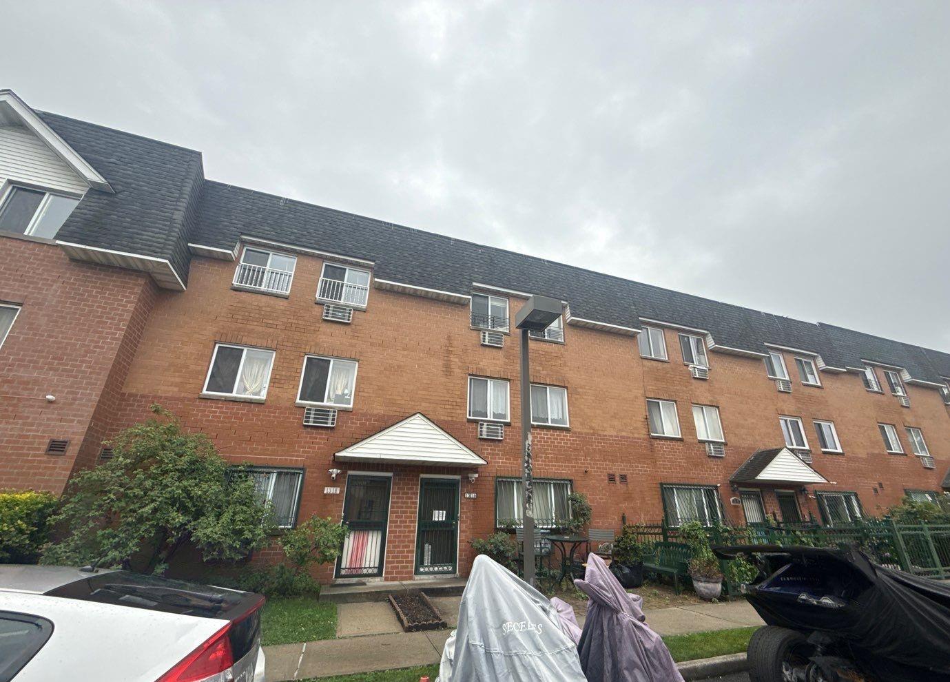 33rd Avenue, Astoria, Queens, NY - 6 Bedrooms  
2 Bathrooms - 
