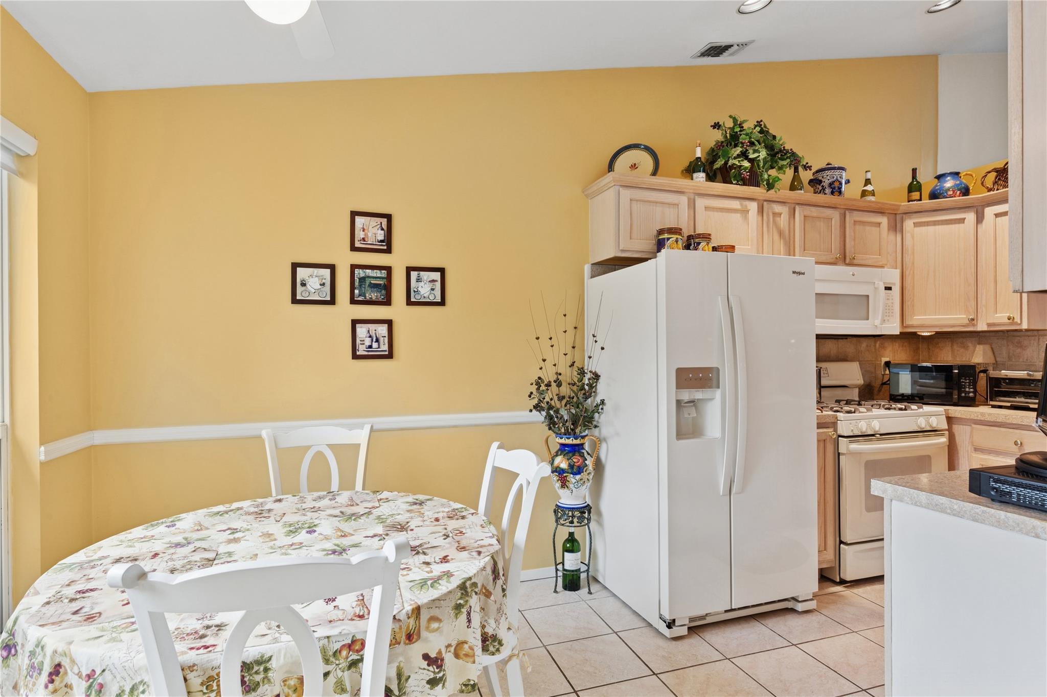 552 Birchwood Park Drive, Middle Island, New York image 8