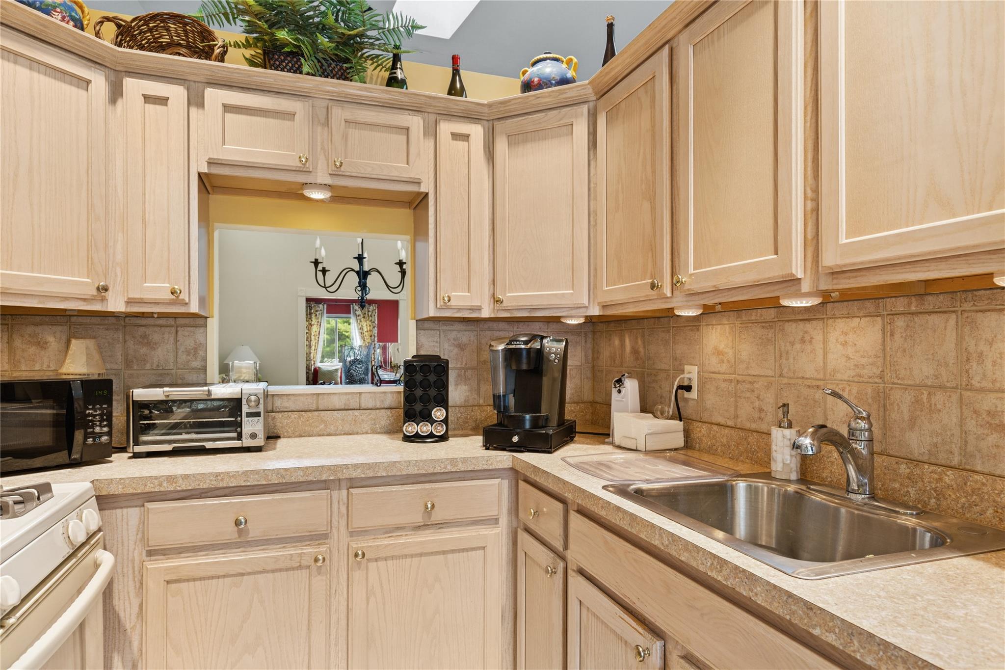 552 Birchwood Park Drive, Middle Island, New York image 9