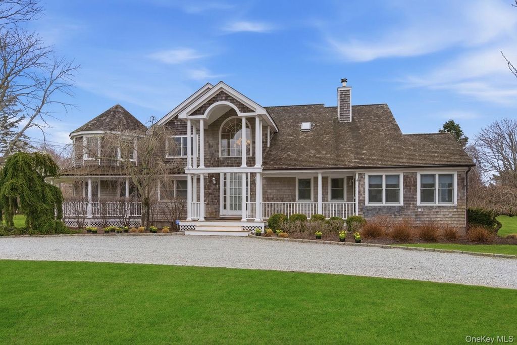 Photo of 2 Quogo Neck Lane, Quogue, NY 11959 (MLS # 983723)