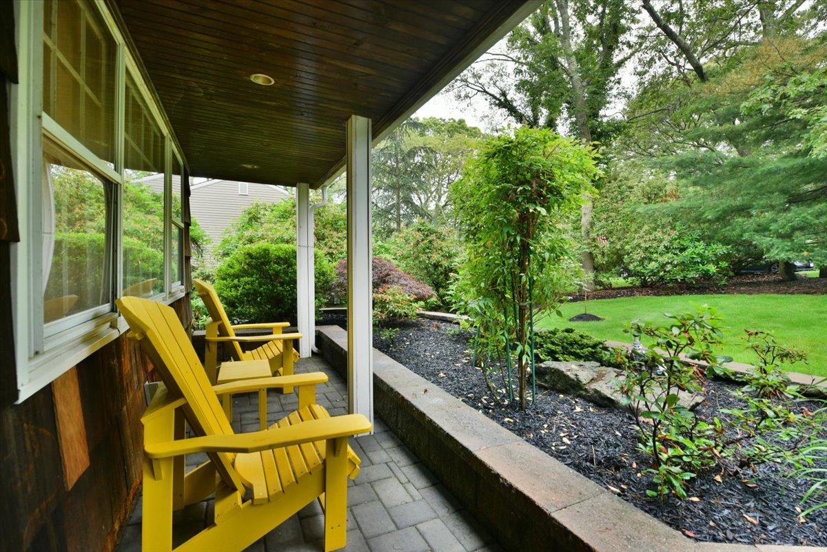 41 Grassy Pond Drive