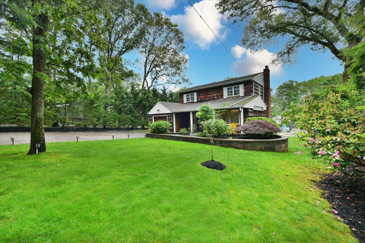 41 Grassy Pond Drive