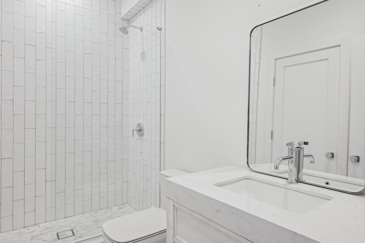 10 Broadwood Court, Wainscott, New York image 31