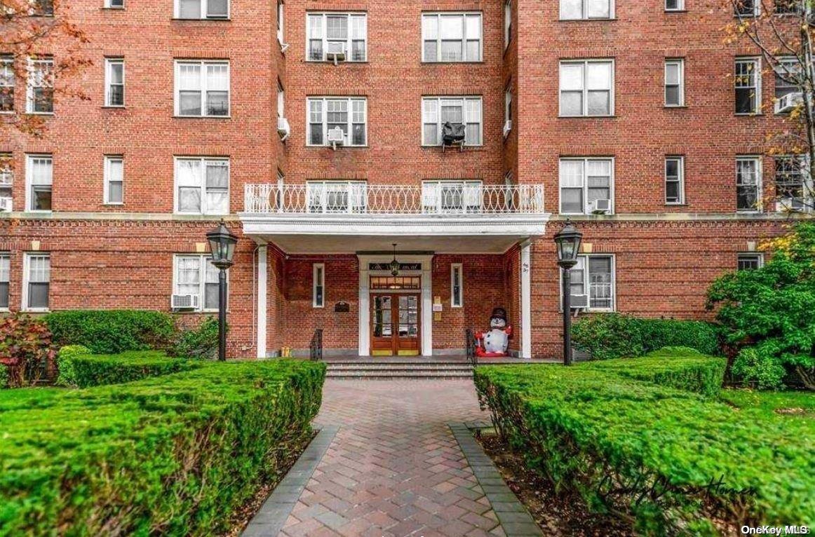 Property for Sale at 108th Street 4M, Forest Hills, Queens, NY - Bedrooms: 1 
Bathrooms: 1  - $390,000