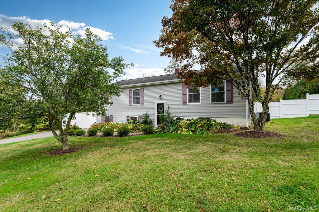 Photo of 495 Mooney Hill Road, Patterson, NY 12563 (MLS # 922678)