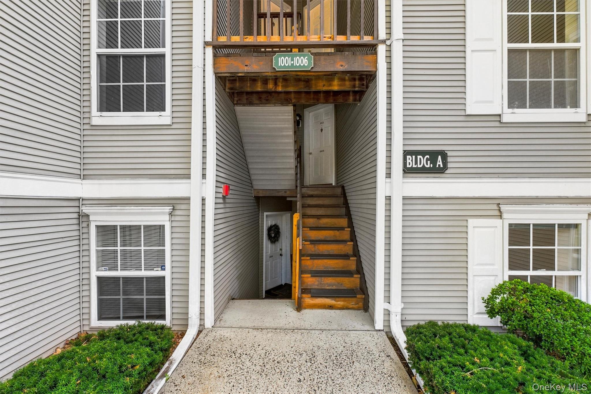 1002 Washington Green AG2