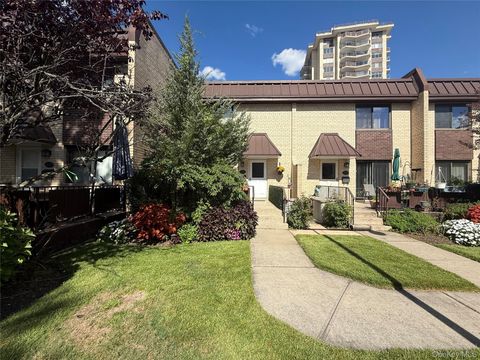 18-21 215th Street Unit TH 24, Bayside, NY 11360 - MLS#: 907354