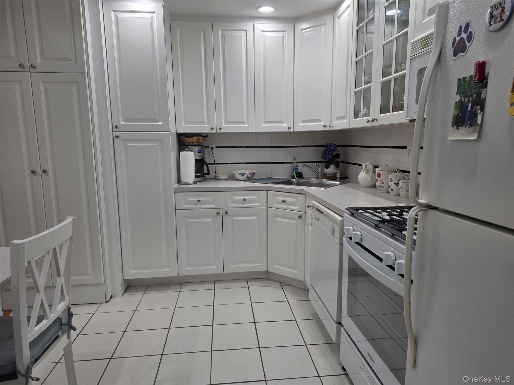 18-21 215th Street TH 24