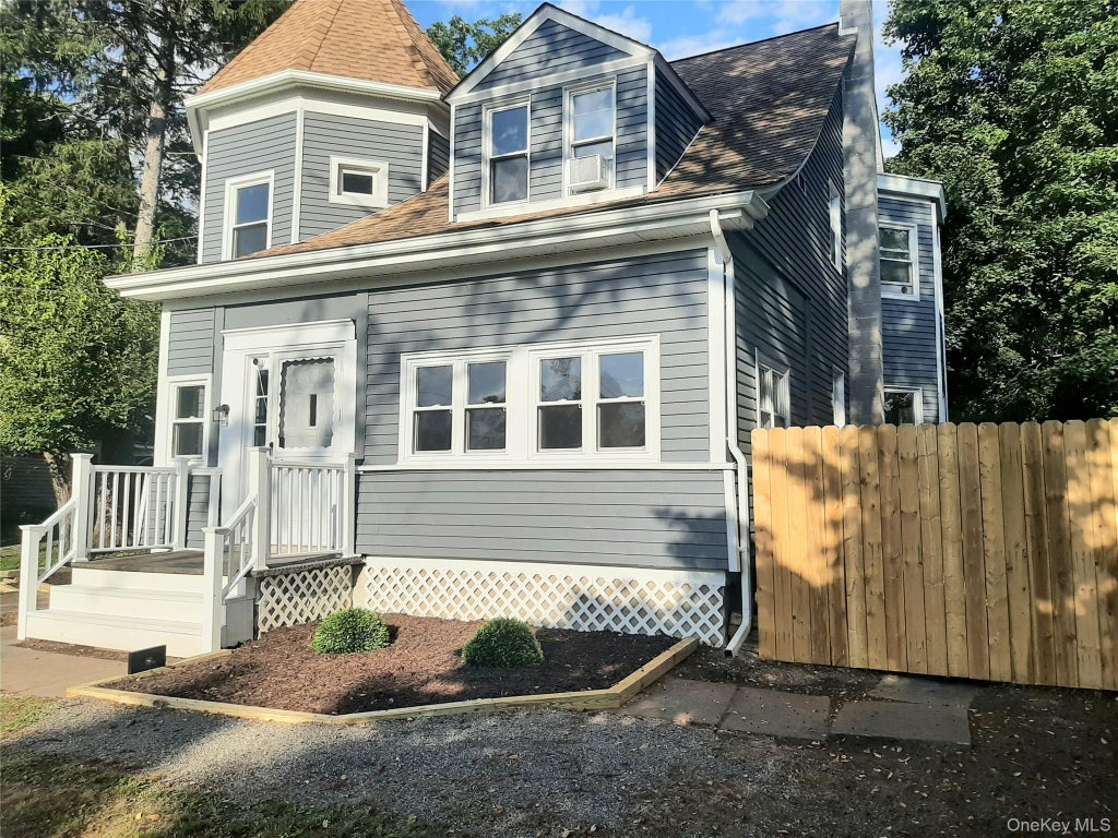 Photo of 46 Old Post Road, Staatsburg, NY 12580 (MLS # 1047097)