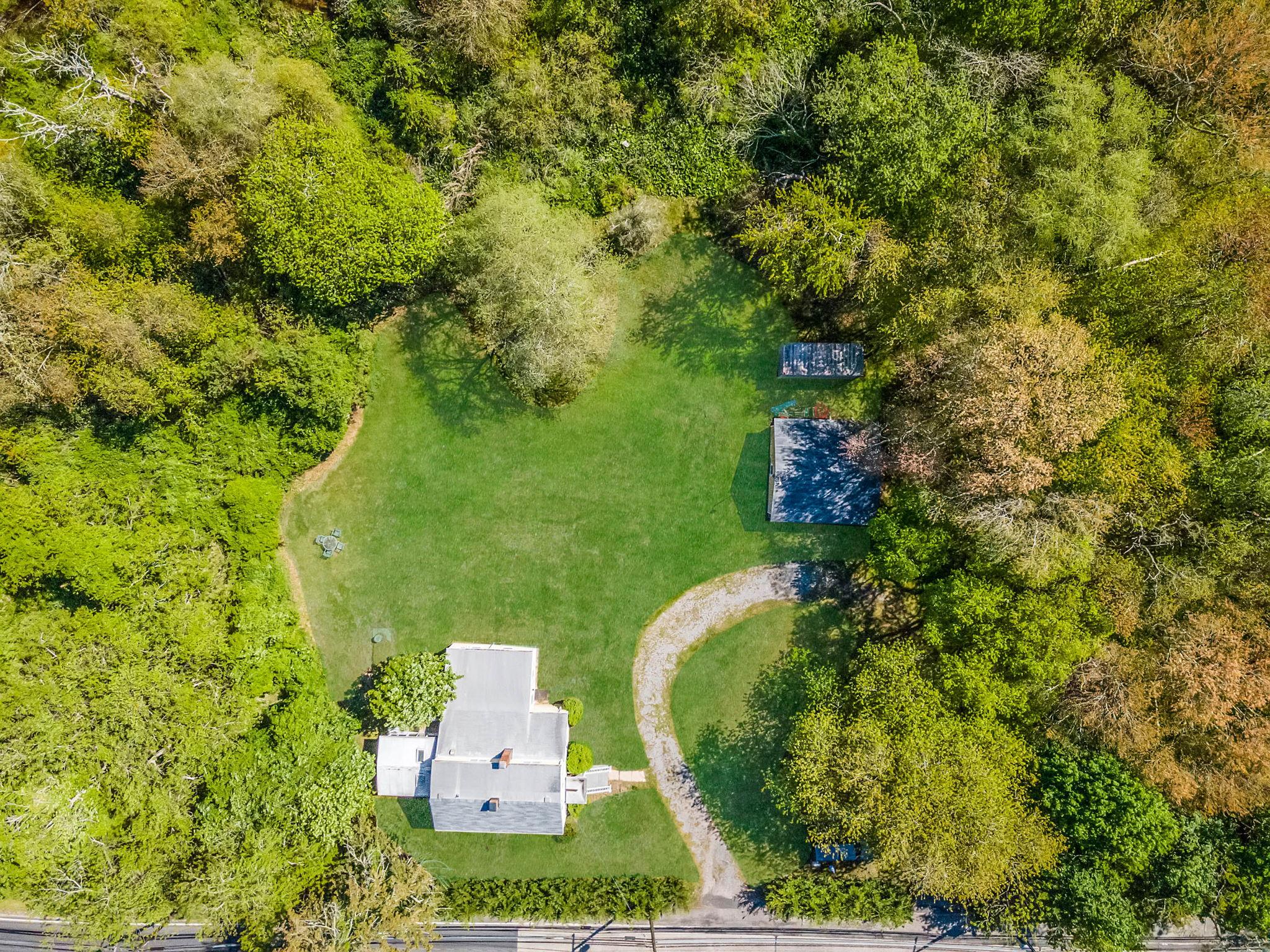 1680 N Sea Road, Southampton, New York image 9