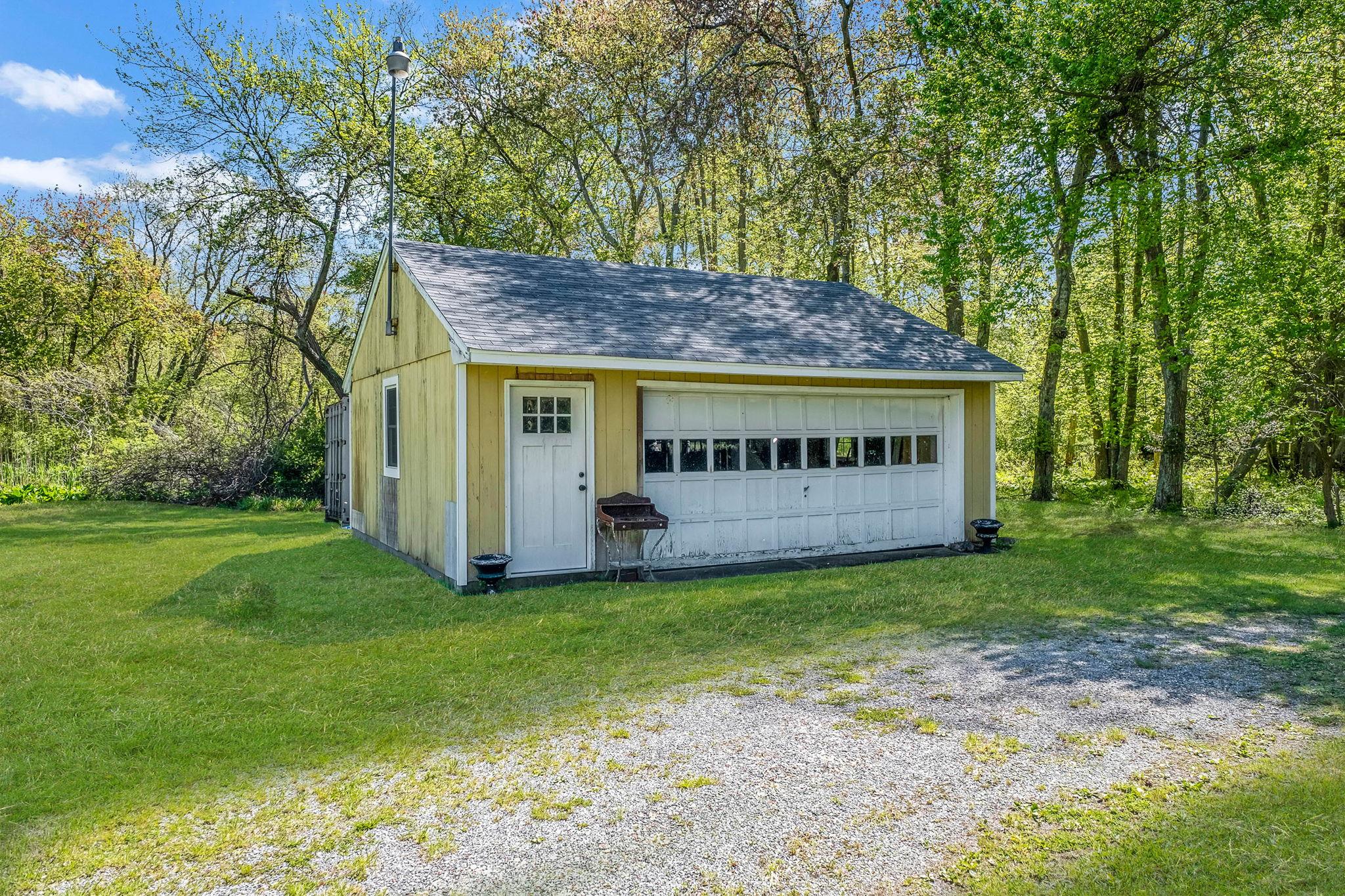 1680 N Sea Road, Southampton, New York image 30