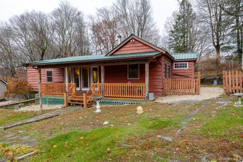 Homes For Sale - 18 Hummingbird Way<br/> Staatsburg, NY 12580