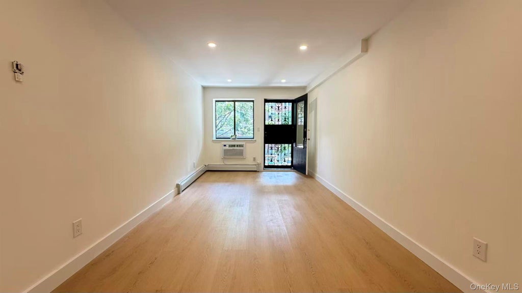 Photo of 140-44 34 Avenue #3D, Flushing, NY 11354 (MLS # 1065480)