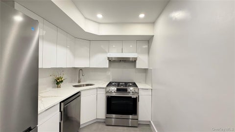 Photo of 140-44 34 Avenue #3D, Flushing, NY 11354 (MLS # 1065480)