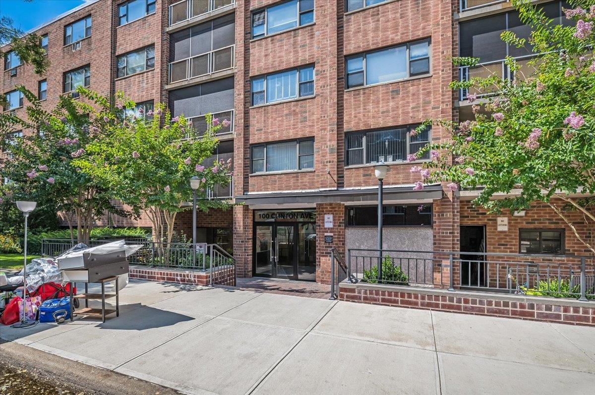 100 Clinton Avenue #2F, Mineola, New York image 11