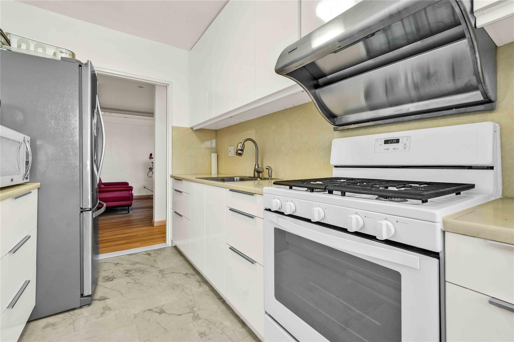 26-25 141 Street #6A, Flushing, New York image 10