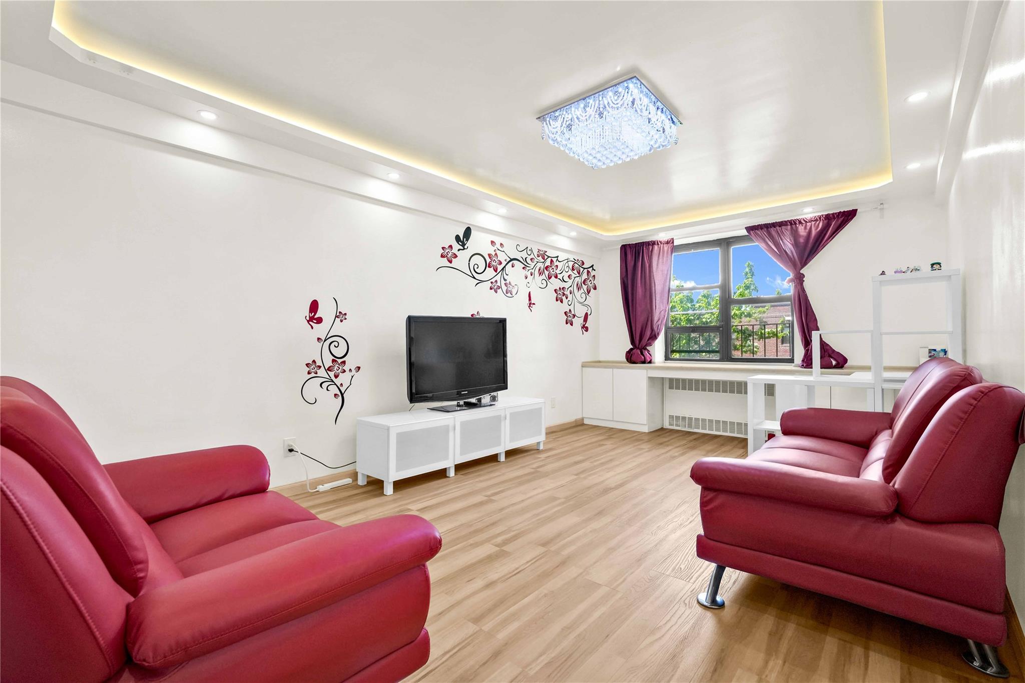 Property for Sale at 141 Street 6A, Flushing, Queens, NY - Bedrooms: 1 
Bathrooms: 1 
Rooms: 4  - $298,000