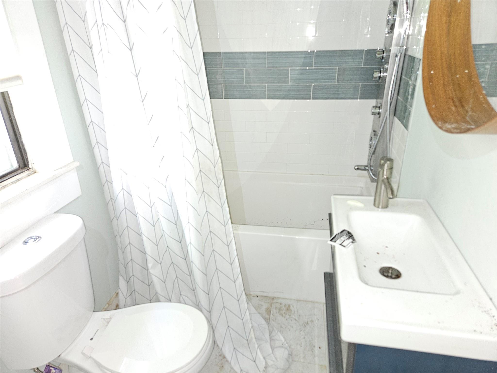 111 Bateman Place, Mount Vernon, New York image 8
