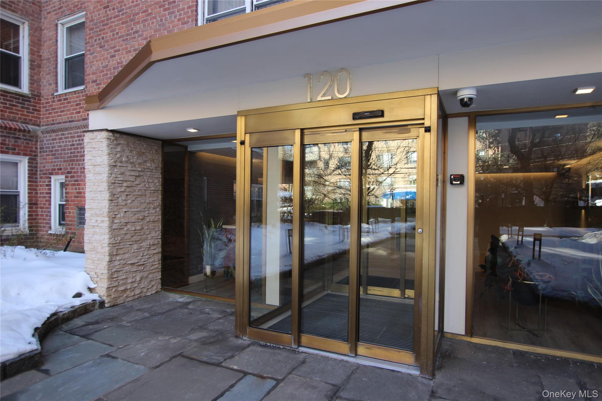 120 E Hartsdale Avenue 6S