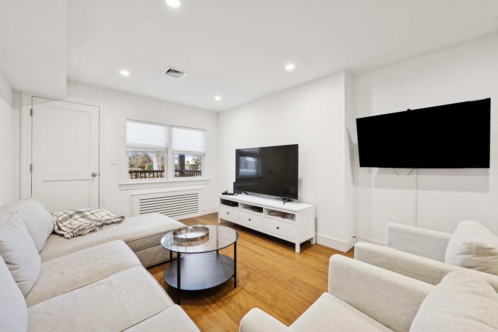 1197 E Broadway #K14, Hewlett, New York image 4
