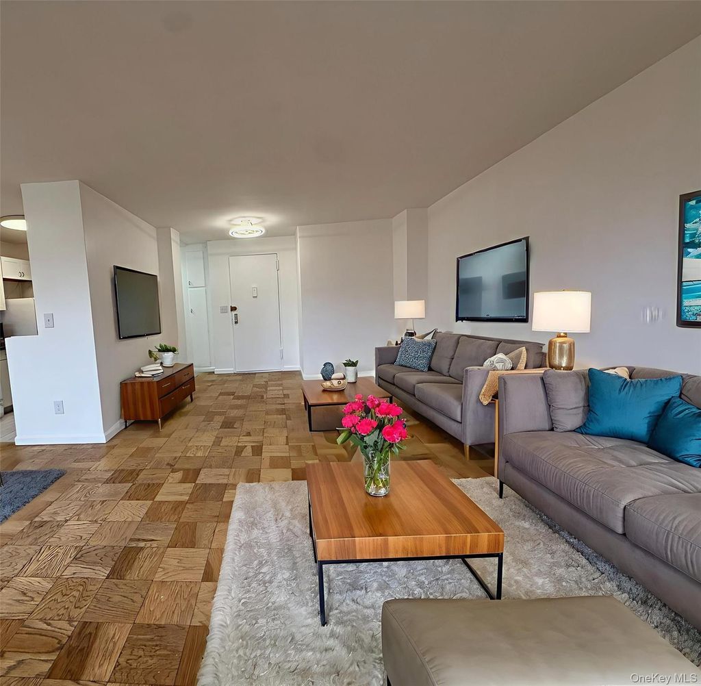 Photo of 16 Lake Street #7B, White Plains, NY 10603 (MLS # 947848)