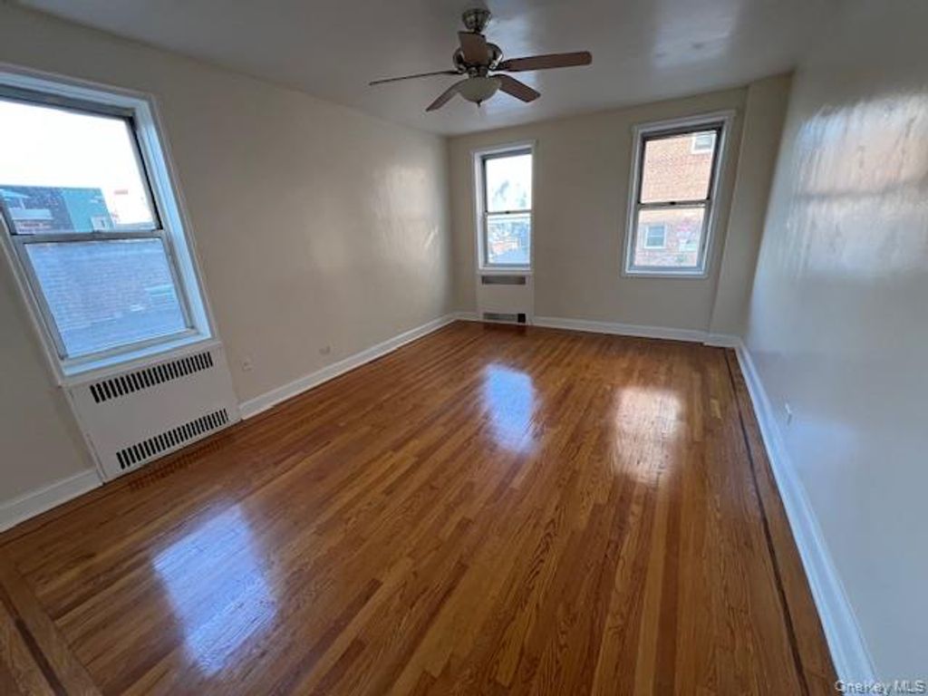 Photo of 9910 60th Avenue #5F, Corona, NY 11368 (MLS # 959389)