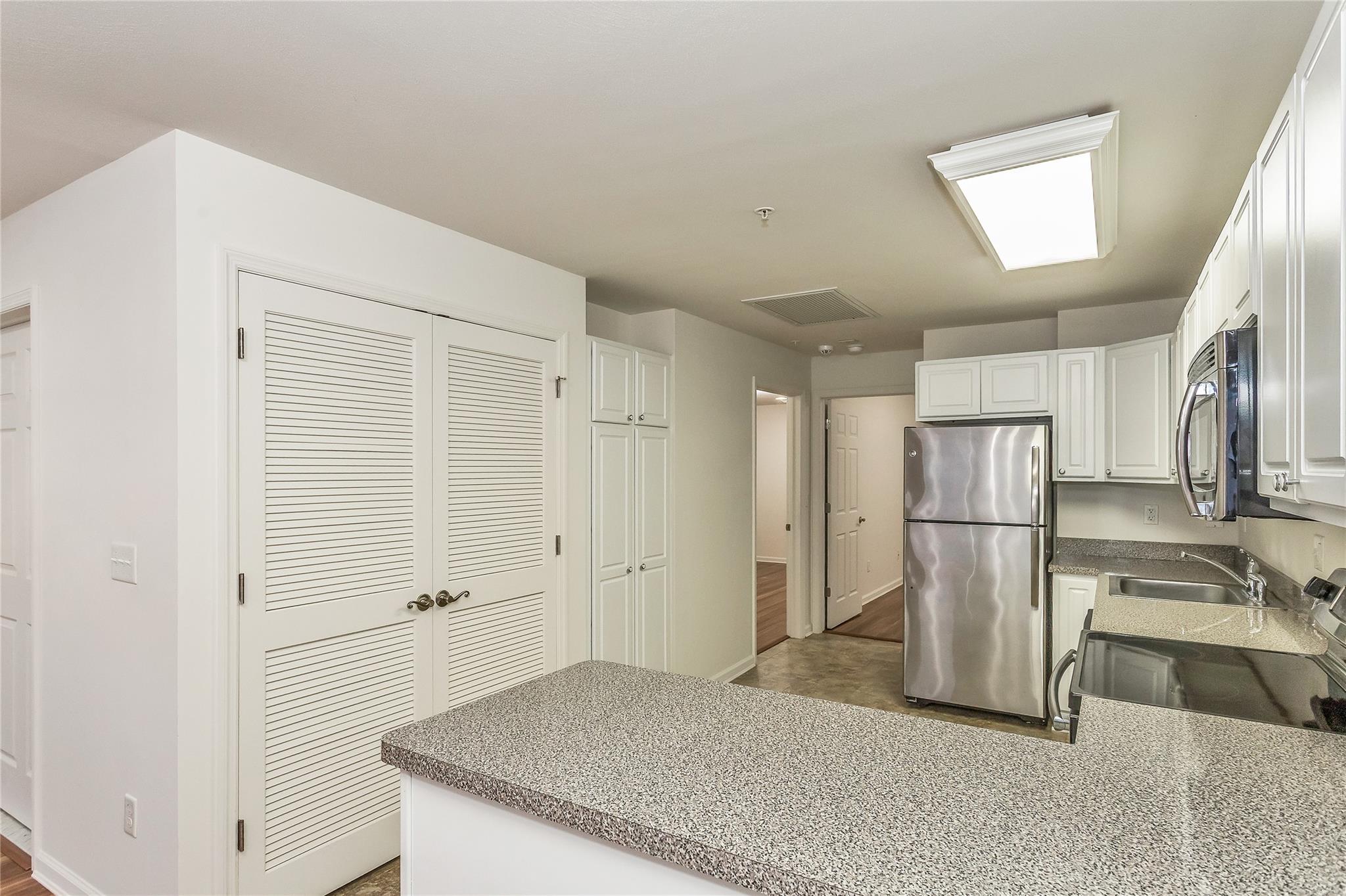 1011 Willow Lane, Valley Stream, New York image 9
