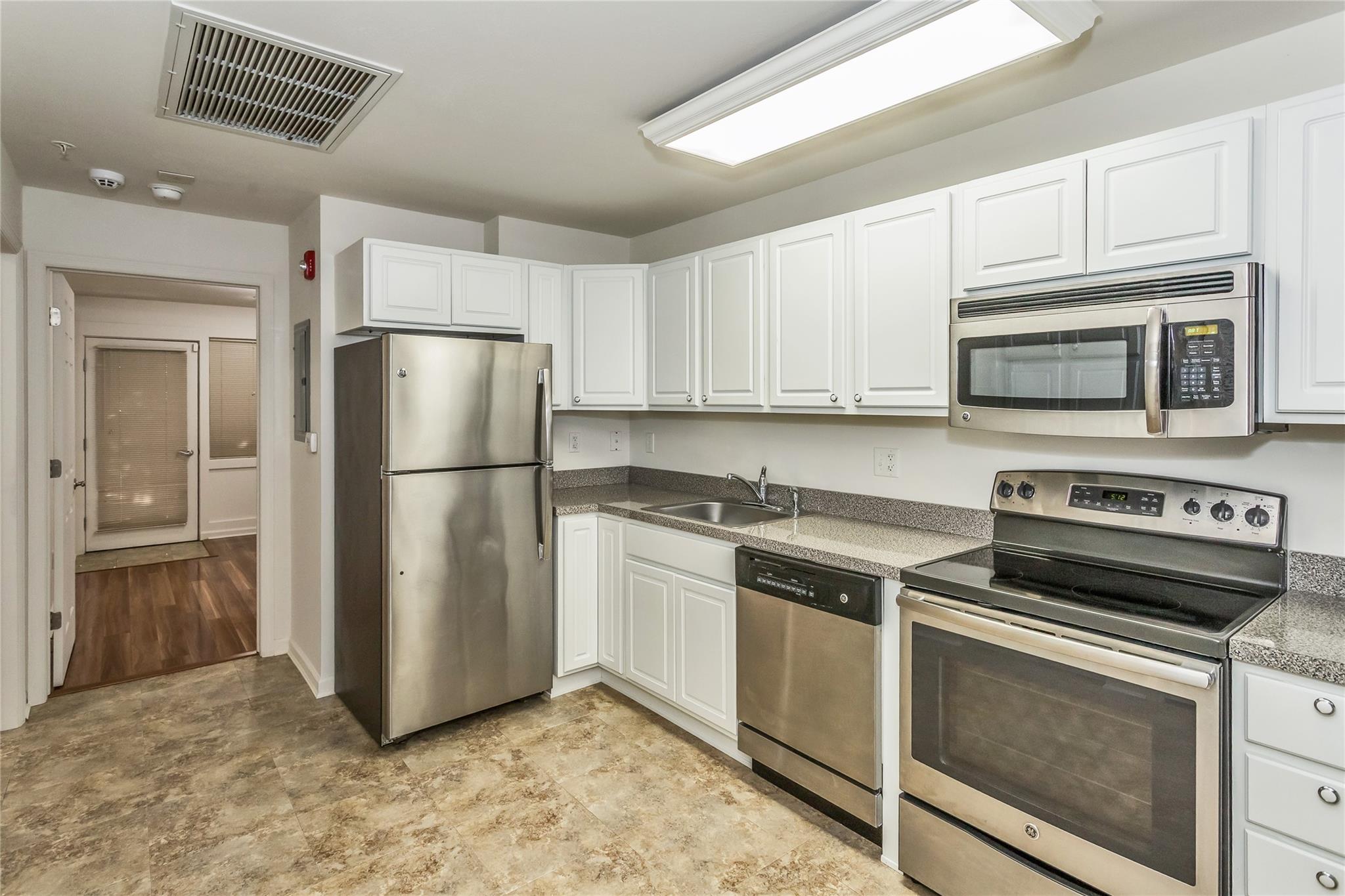1011 Willow Lane, Valley Stream, New York image 10