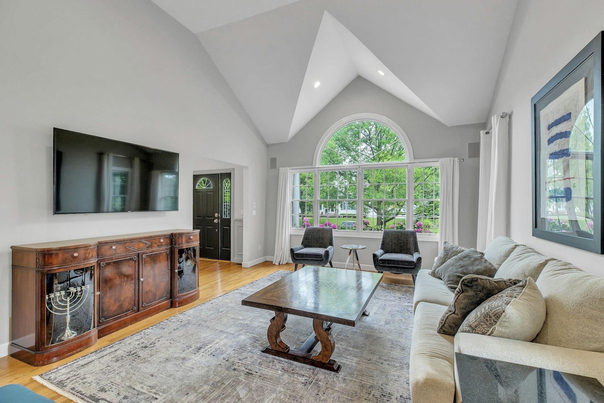 6 Esteves Court, Melville, New York image 8