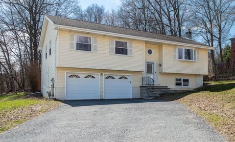 6 Lenny Court Wappingers Falls NY 12590
