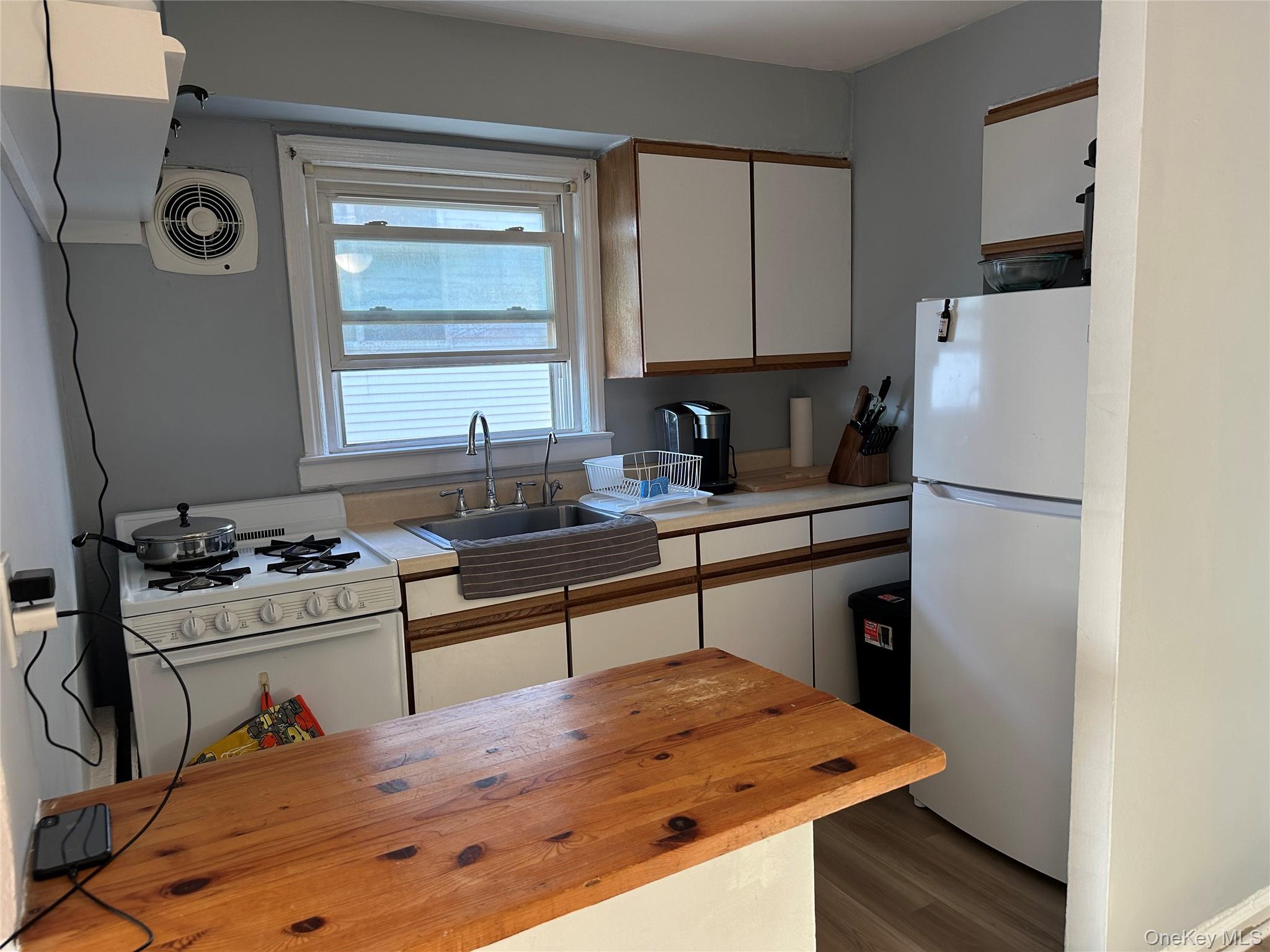 570 E Broadway 2A