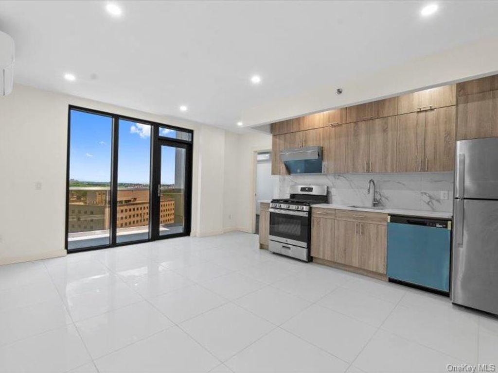 Photo of 124-28 Queens Blvd. Blvd #9D, Kew Gardens, NY 11415 (MLS # 895203)