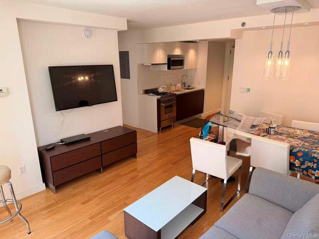 Photo of 39-16 Prince Street #6Floor, Flushing, NY 11354 (MLS # 988642)