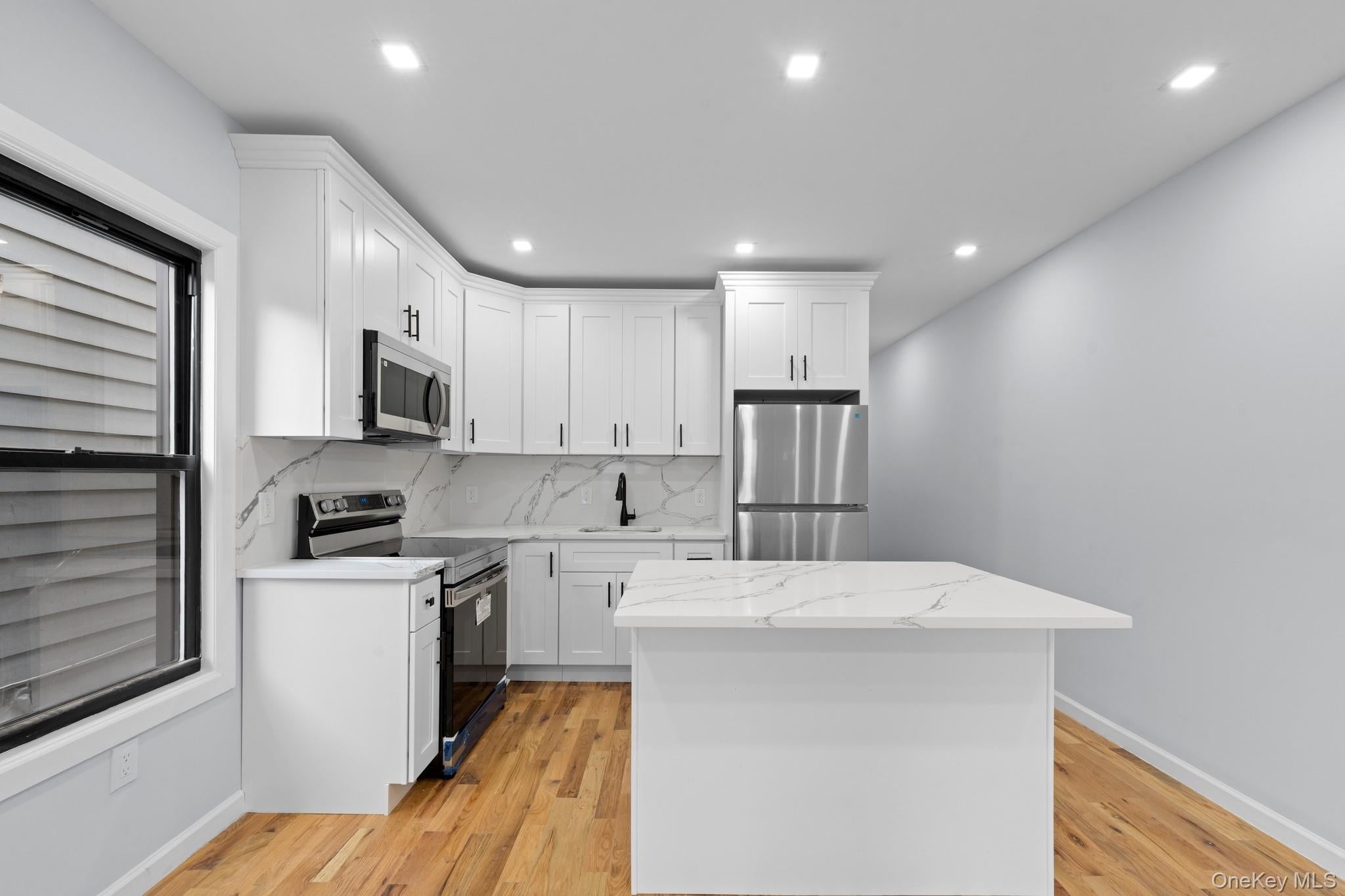 1537 E 54th Street
