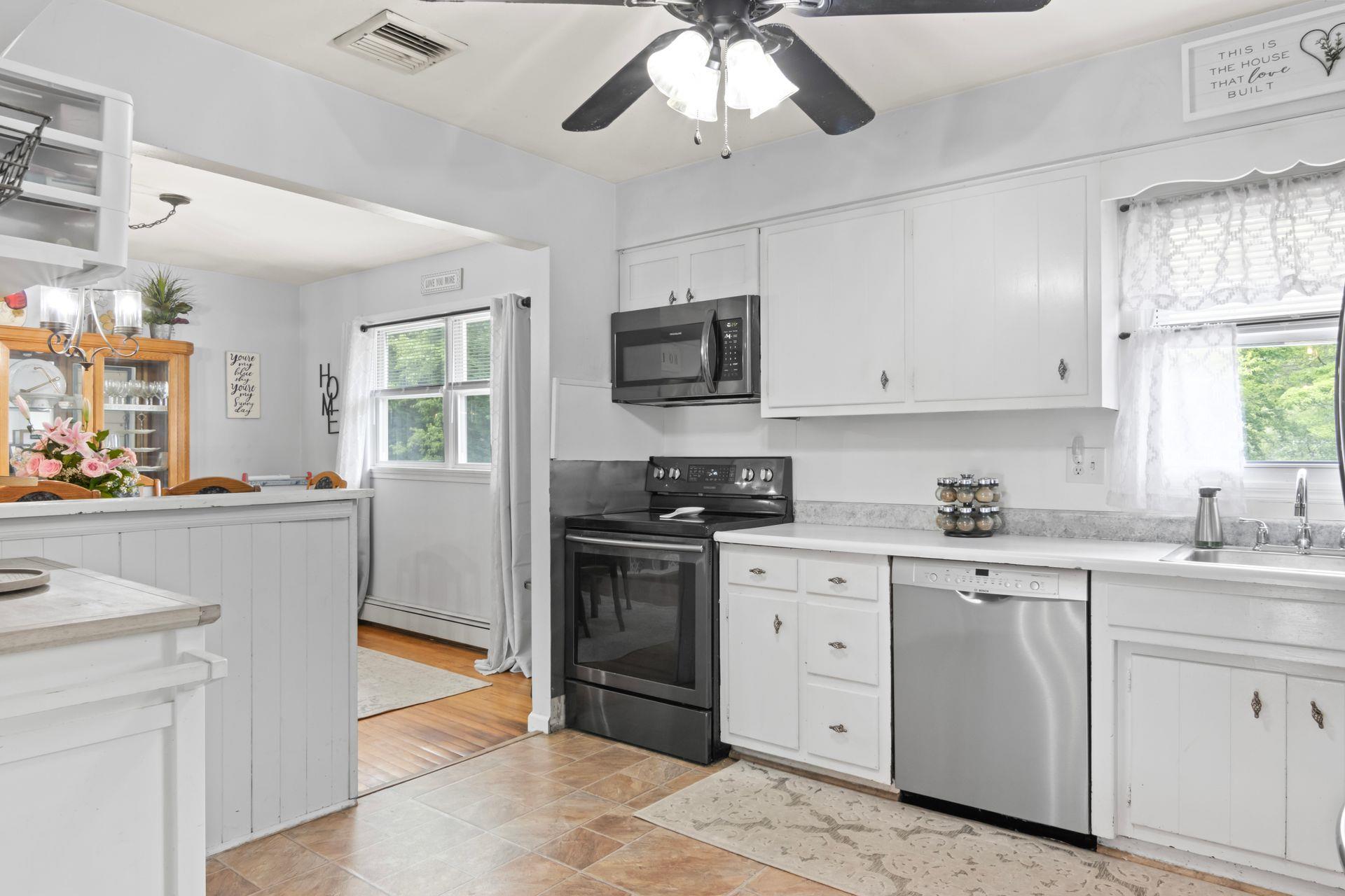 176 Harrison Avenue, Miller Place, New York image 18