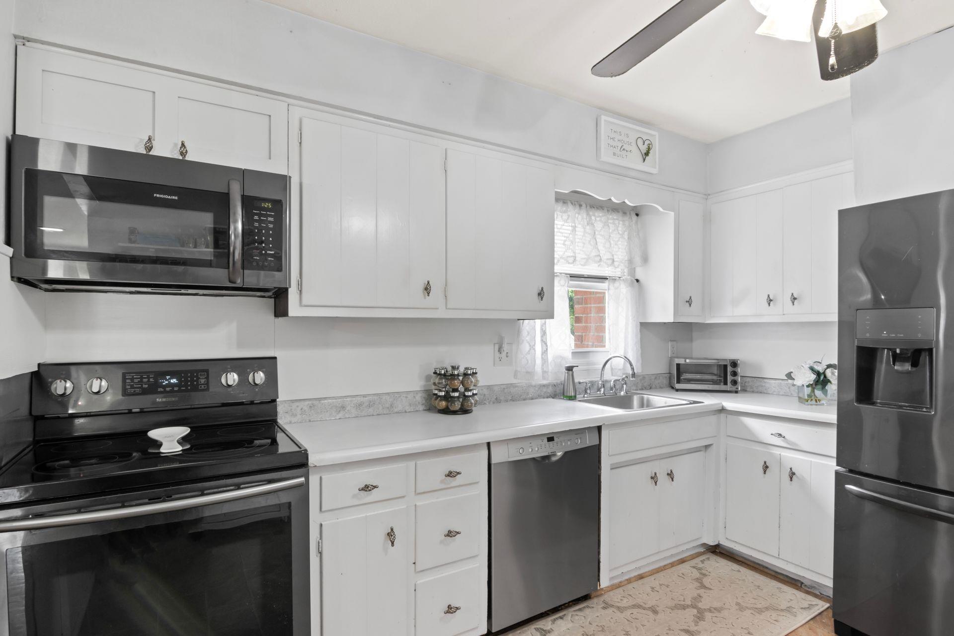 176 Harrison Avenue, Miller Place, New York image 17