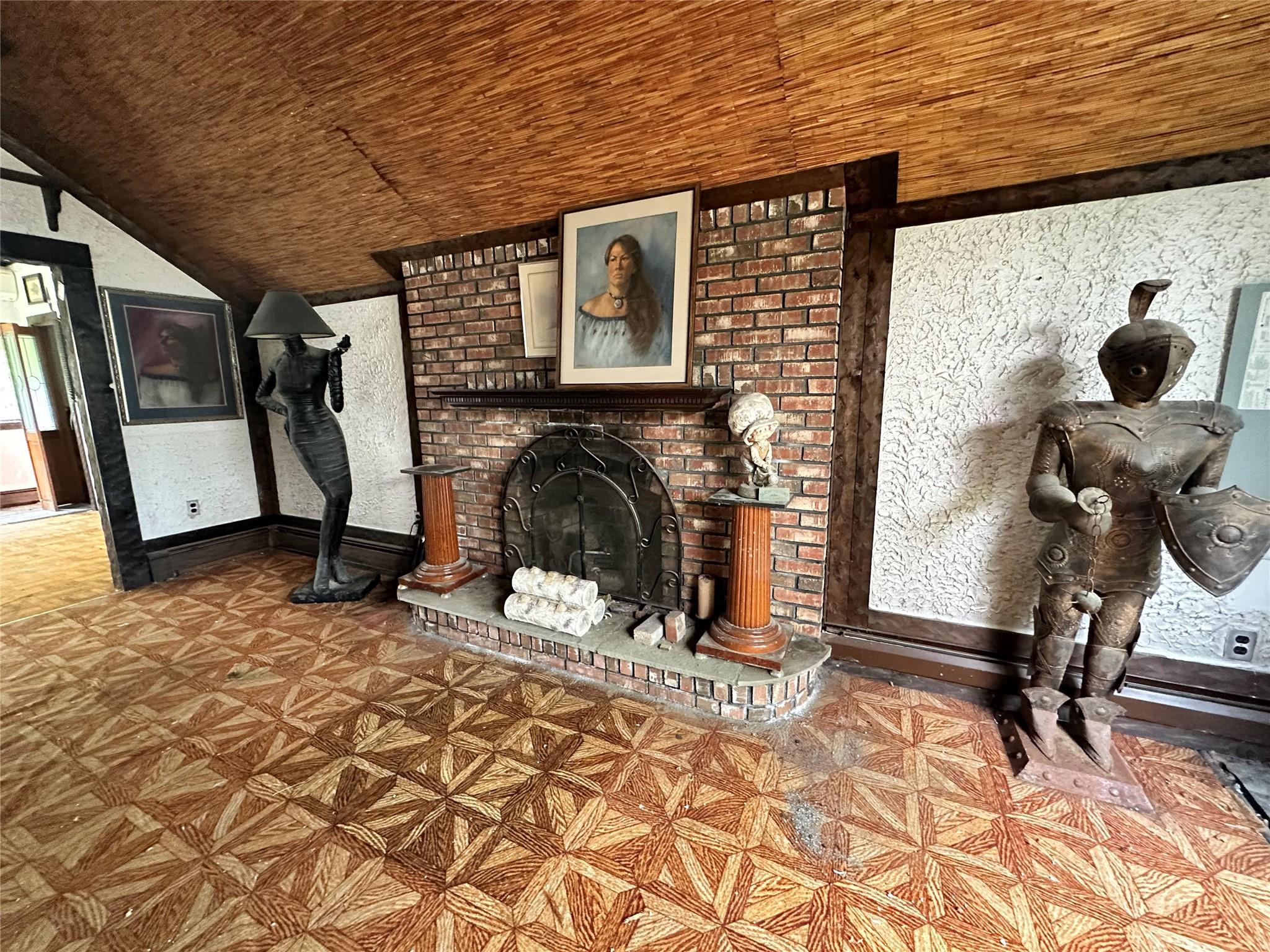 282 Vanderbilt Boulevard, Oakdale, New York image 9