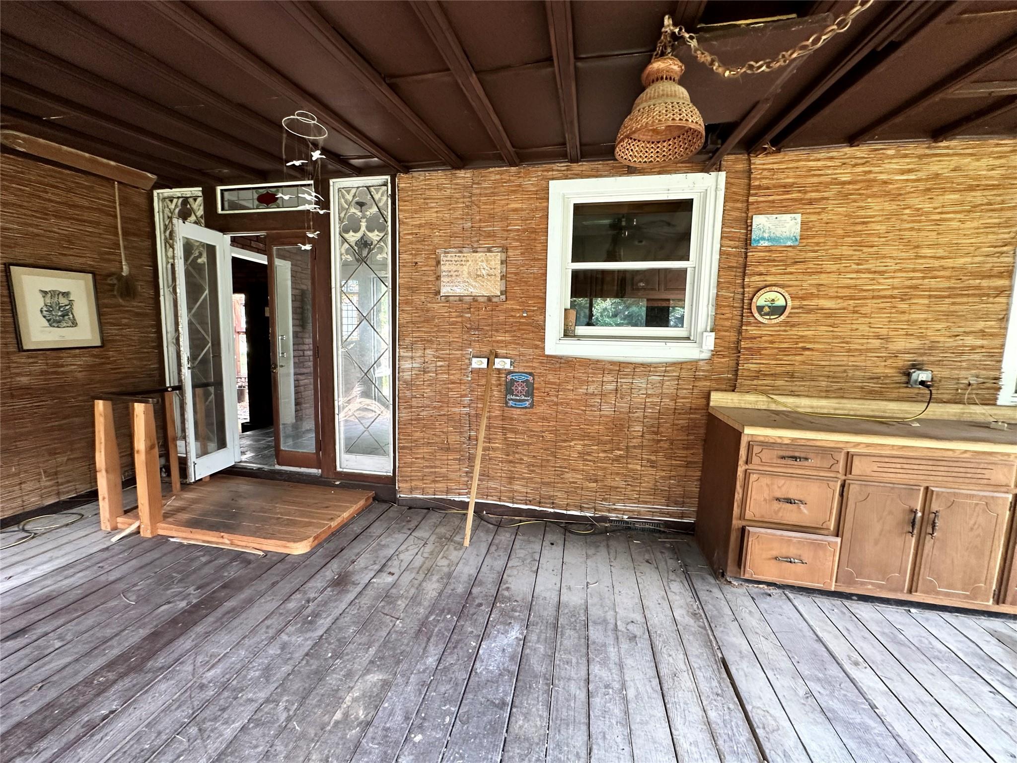282 Vanderbilt Boulevard, Oakdale, New York image 12