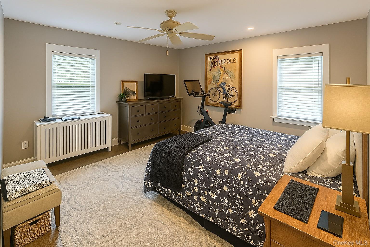 Long Beach, New York 11561, United States, 2 Bedrooms Bedrooms, ,1 BathroomBathrooms,Residential,Active,238609