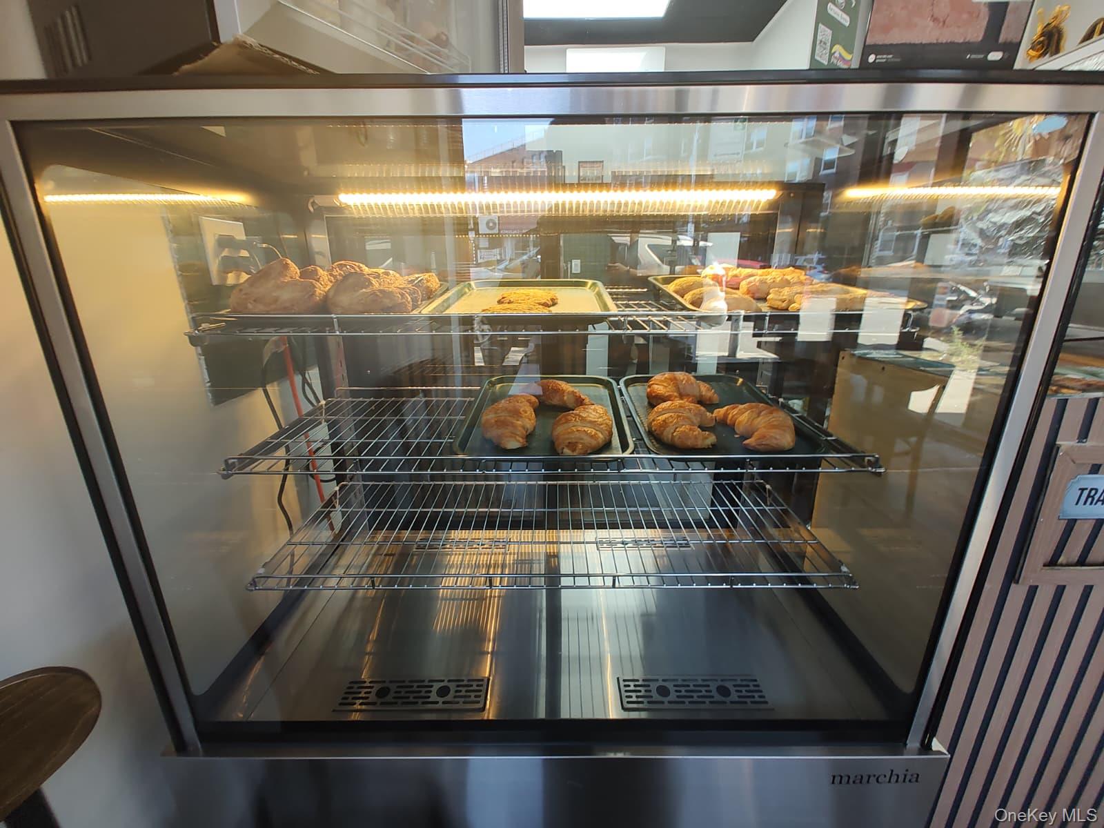 41-02A Green Point Avenue